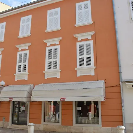 Diadora Apartament *